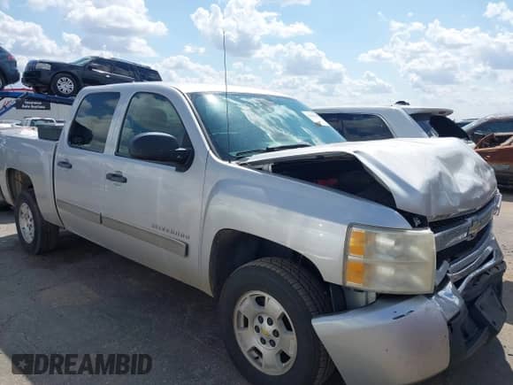 2011 Chevrolet Silverado 1500 LT с VIN 3GCPCSEA2BG156431, выставлен на аукционе IAAI как лот 43030119 с пробегом 200 015 миль миль и . История ставок и продаж доступна на DreamBid. Изображение 1.