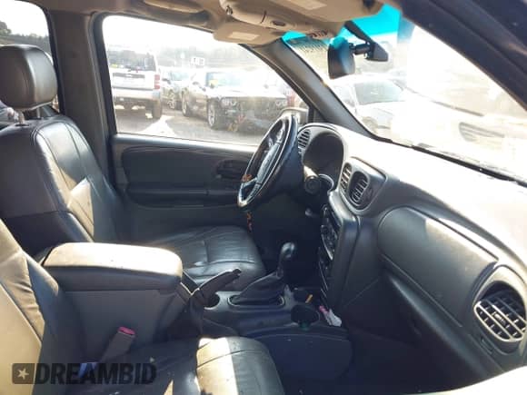 2004 Chevrolet TrailBlazer EXT LS with VIN 1GNET16S546113576, listed as a IAAI auction lot 43019241 with 184,672 mi miles and . Bid and sale history available at DreamBid. Image 5.