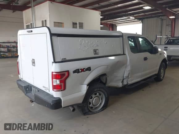 2020 Ford F-150 XL z VIN 1FTEX1EP9LKD35506, wystawiony jako IAAI lot #42833024 z przebiegiem 130 458 mil mil oraz . Historia ofert i sprzedaży dostępna na DreamBid. Obrazek 4.