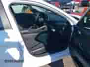 2025 Hyundai Elantra SE with VIN KMHLL4DG6SU895732, listed as a IAAI auction lot 42870906 with 13,805 mi miles and . Bid and sale history available at DreamBid. Image 5.