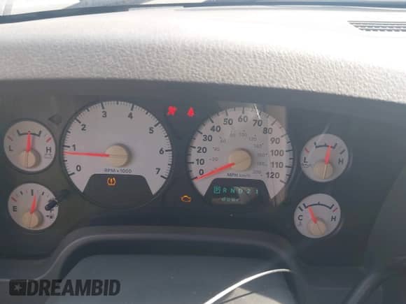 2008 Dodge 1500 SLT with VIN 1D7HU18N78S519923, listed as a IAAI auction lot 42402370 with 257,143 mi miles and . Bid and sale history available at DreamBid. Image 7.