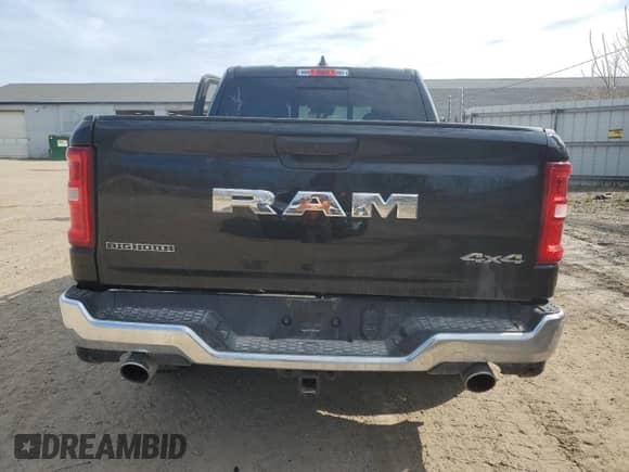 2025 Ram 1500 Big Horn z VIN 1C6SRFFP3SN584185, wystawiony jako Copart lot #53614315 z przebiegiem 19 498 mil mil oraz Czysty tytuł • Clean title. Historia ofert i sprzedaży dostępna na DreamBid. Obrazek 6.