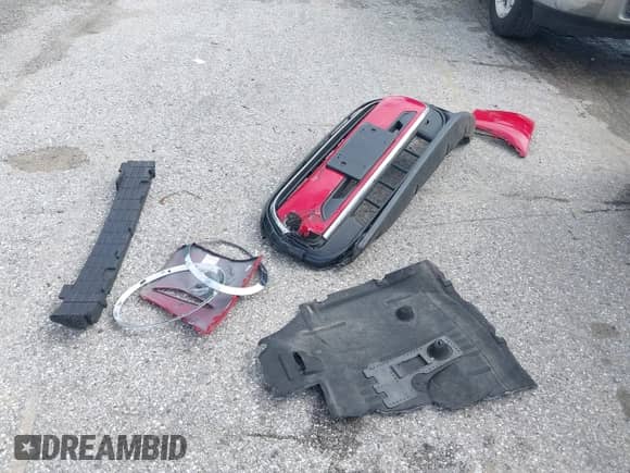 2022 MINI Hardtop Cooper z VIN WMW33DH00N2R91581, wystawiony jako IAAI lot #43315763 z przebiegiem 30 394 mil mil oraz . Historia ofert i sprzedaży dostępna na DreamBid. Obrazek 12.