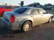 2007 Chrysler 300 Signature with VIN 2C3LA53G17H692540, listed as a IAAI auction lot 42021040 with 173,117 mi miles and . Bid and sale history available at DreamBid. Image 4.