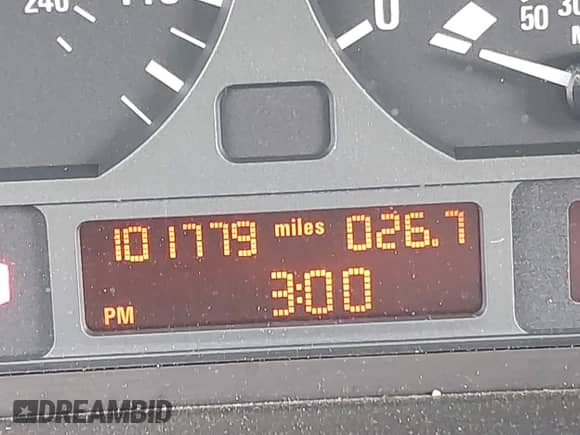 2004 BMW 3 Series 325i с VIN WBAEN33414PC12863, выставлен на аукционе IAAI как лот 43325667 с пробегом 101 779 миль миль и . История ставок и продаж доступна на DreamBid. Изображение 15.