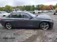 2015 BMW 3 Series 328i xDrive z VIN WBA3B5C59FF962862, wystawiony jako IAAI lot #43443332 z przebiegiem 114 400 mil mil oraz . Historia ofert i sprzedaży dostępna na DreamBid. Obrazek 13.