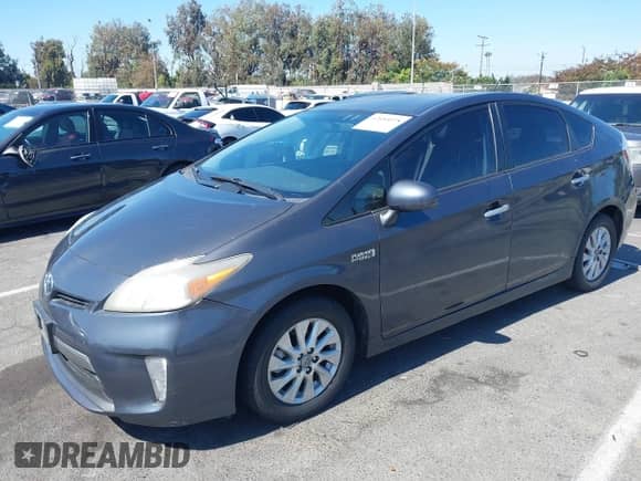 2013 Toyota Prius with VIN JTDKN3DP1D3045424, listed as a IAAI auction lot 42684078 with 178,910 mi miles and . Bid and sale history available at DreamBid. Image 2.