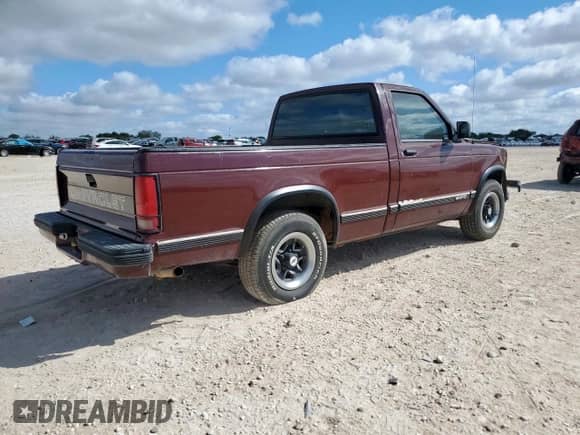1993 Chevrolet S-10 X96 с VIN 1GCCS14R9P8166115, выставлен на аукционе Copart как лот 81158005 с пробегом 149 675 миль миль и Списание • Salvage title. История ставок и продаж доступна на DreamBid. Изображение 3.