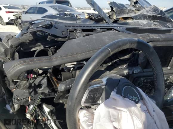 2023 Jeep Wrangler Sahara с VIN 1C4HJXEG8PW538158, выставлен на аукционе Copart как лот 80220474 с пробегом Не указан миль и На запчасти • Non repairable. История ставок и продаж доступна на DreamBid. Изображение 9.