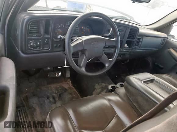 2006 Chevrolet Silverado 1500 Work Truck с VIN 1GCEC14V16Z131838, выставлен на аукционе Copart как лот 66476655 с пробегом 140 711 миль миль и Списание • Salvage title. История ставок и продаж доступна на DreamBid. Изображение 8.