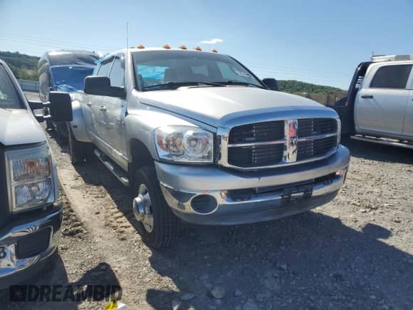 2007 Dodge 3500 SLT with VIN 3D7MX49CX7G732374, listed as a Copart auction lot 58345405 with 152,629 mi miles and Clean title. Bid and sale history available at DreamBid. Image 4.