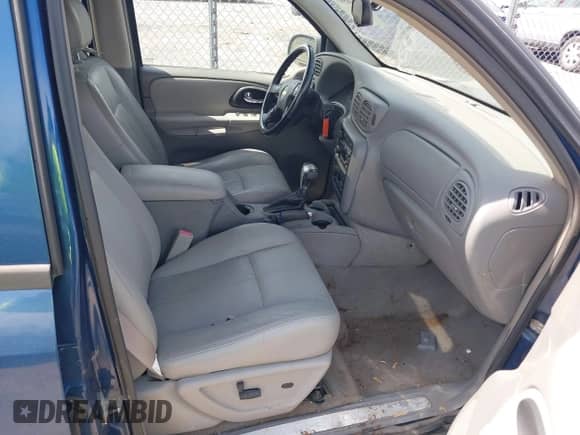 2006 Chevrolet TrailBlazer LS с VIN 1GNDT13S562138133, выставлен на аукционе IAAI как лот 42346597 с пробегом 122 510 миль миль и . История ставок и продаж доступна на DreamBid. Изображение 5.