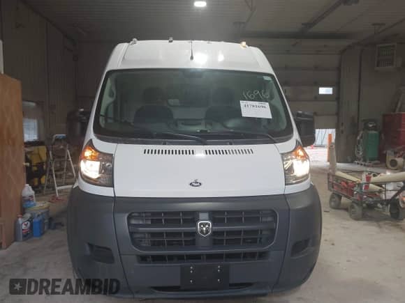 2018 Ram ProMaster Cargo z VIN 3C6URVJG7JE137890, wystawiony jako IAAI lot #41781696 z przebiegiem 86 060 mil mil oraz . Historia ofert i sprzedaży dostępna na DreamBid. Obrazek 12.