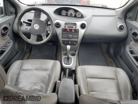 2006 Saturn ION z VIN 1G8AL58B86Z134350, wystawiony jako Copart lot #84191224 z przebiegiem 179 687 mil mil oraz Szkoda całkowita • Salvage title. Historia ofert i sprzedaży dostępna na DreamBid. Obrazek 8.