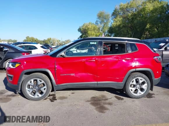 2018 Jeep Compass Limited z VIN 3C4NJDCB5JT238910, wystawiony jako IAAI lot #43359254 z przebiegiem 107 315 mil mil oraz . Historia ofert i sprzedaży dostępna na DreamBid. Obrazek 15.