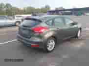 2015 Ford Focus SE z VIN 1FADP3K20FL307422, wystawiony jako IAAI lot #43538610 z przebiegiem 125 347 mil mil oraz . Historia ofert i sprzedaży dostępna na DreamBid. Obrazek 4.