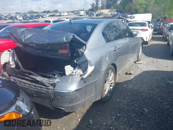 2014 Hyundai Genesis 3.8L with VIN KMHGC4DD0EU262865, listed as a IAAI auction lot 42009496 with 181,971 mi miles and . Bid and sale history available at DreamBid. Image 4.