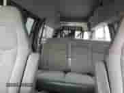 2005 Chevrolet Express Passenger с VIN 1GAHG39U951124686, выставлен на аукционе Copart как лот 51789775 с пробегом 118 617 миль миль и Списание • Salvage title. История ставок и продаж доступна на DreamBid. Изображение 10.