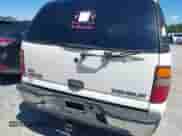 2001 Chevrolet Tahoe LT z VIN 1GNEC13TX1R172937, wystawiony jako IAAI lot #42199690 z przebiegiem 256 923 mil mil oraz . Historia ofert i sprzedaży dostępna na DreamBid. Obrazek 6.