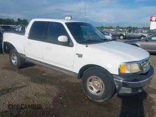 2002 Ford F-150 XLT с VIN 1FTRW07L62KC04671, выставлен на аукционе IAAI как лот 42475395 с пробегом 241 673 миль миль и . История ставок и продаж доступна на DreamBid. Изображение 1.