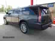 2016 Cadillac Escalade ESV Platinum с VIN 1GYS4KKJ8GR294939, выставлен на аукционе IAAI как лот 42754303 с пробегом 149 270 миль миль и . История ставок и продаж доступна на DreamBid. Изображение 3.