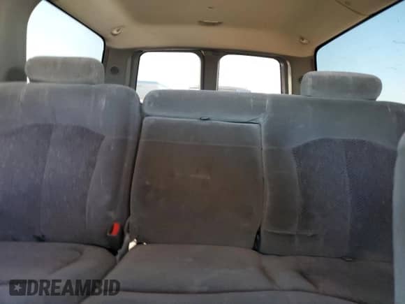 2000 Chevrolet Suburban LT z VIN 3GNFK16T8YG107341, wystawiony jako Copart lot #44074375 z przebiegiem Nie podano mil oraz Szkoda całkowita • Salvage title. Historia ofert i sprzedaży dostępna na DreamBid. Obrazek 10.
