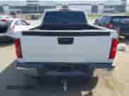 2007 Chevrolet Silverado 1500 2LT z VIN 1GCEK19J97E501094, wystawiony jako IAAI lot #43338598 z przebiegiem 238 104 mil mil oraz . Historia ofert i sprzedaży dostępna na DreamBid. Obrazek 15.