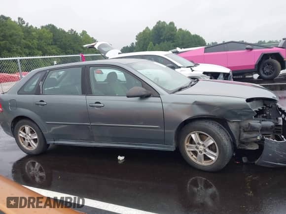 2005 Chevrolet Malibu Maxx LS z VIN 1G1ZT62825F186030, wystawiony jako IAAI lot #42941726 z przebiegiem 220 336 mil mil oraz . Historia ofert i sprzedaży dostępna na DreamBid. Obrazek 14.