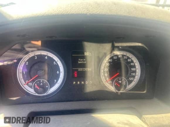 2013 Ram 1500 Tradesman z VIN 3C6JR6DT2DG598408, wystawiony jako Copart lot #62714235 z przebiegiem 169 124 mil mil oraz Czysty tytuł • Clean title. Historia ofert i sprzedaży dostępna na DreamBid. Obrazek 8.