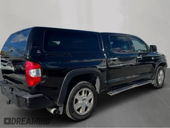 2017 Toyota Tundra Platinum с VIN 5TFGW5F10HX216928, выставлен на аукционе Copart как лот 90529555 с пробегом 180 278 миль миль и Чистый • Clean title. История ставок и продаж доступна на DreamBid. Изображение 3.