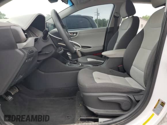 2020 Hyundai Ioniq Blue с VIN KMHC65LC4LU215369, выставлен на аукционе Copart как лот 57361374 с пробегом 149 598 миль миль и Списание • Salvage title. История ставок и продаж доступна на DreamBid. Изображение 7.