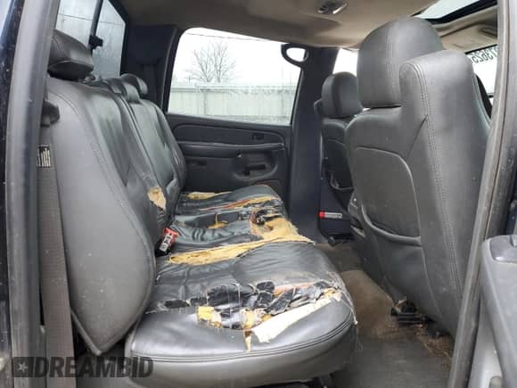 2006 Chevrolet Silverado 3500 SRW Wrk Trk с VIN 1GCHK33D26F234823, выставлен на аукционе Copart как лот 53273625 с пробегом 400 429 миль миль и Чистый • Clean title. История ставок и продаж доступна на DreamBid. Изображение 10.