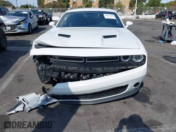 2019 Dodge Challenger SXT с VIN 2C3CDZAG1KH551333, выставлен на аукционе IAAI как лот 43243129 с пробегом 67 405 миль миль и . История ставок и продаж доступна на DreamBid. Изображение 6.