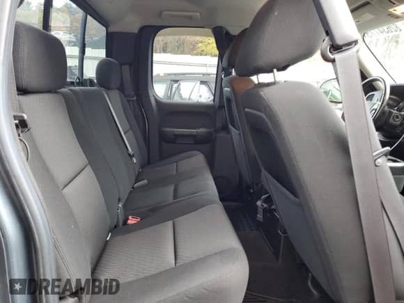 2011 Chevrolet Silverado 1500 LT z VIN 1GCRKSE39BZ101262, wystawiony jako Copart lot #82634775 z przebiegiem 126 788 mil mil oraz Czysty tytuł • Clean title. Historia ofert i sprzedaży dostępna na DreamBid. Obrazek 10.