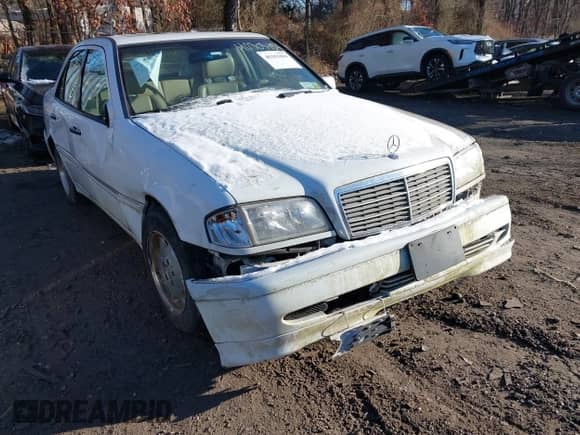 1998 Mercedes-Benz C 230/260/280/320 with VIN WDBHA29G6WA618727, listed as a IAAI auction lot 41179808 with 126,713 mi miles and . Bid and sale history available at DreamBid. Image 6.