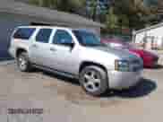 2009 Chevrolet Suburban LTZ z VIN 1GNFK363X9R189568, wystawiony jako IAAI lot #43251361 z przebiegiem 214 783 mil mil oraz . Historia ofert i sprzedaży dostępna na DreamBid. Obrazek 1.