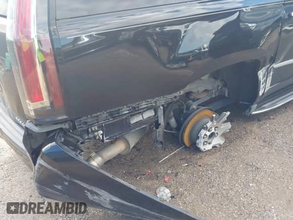 2016 Cadillac Escalade ESV Luxury Collection с VIN 1GYS3HKJ5GR275884, выставлен на аукционе IAAI как лот 43268802 с пробегом 163 304 миль миль и . История ставок и продаж доступна на DreamBid. Изображение 6.