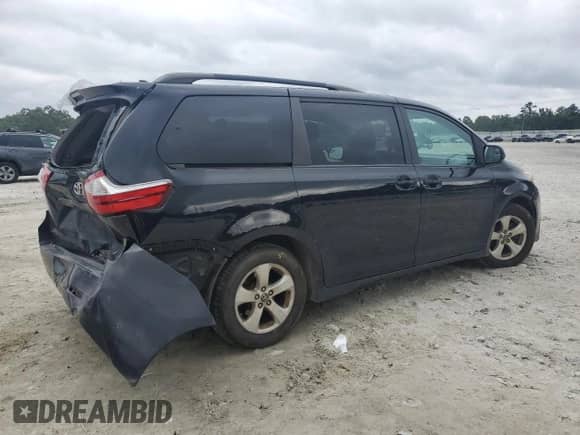 2019 Toyota Sienna LE Auto Access Seat with VIN 5TDKZ3DC6KS990334, listed as a Copart auction lot 68300735 with 188,222 mi miles and Salvage title. Bid and sale history available at DreamBid. Image 3.