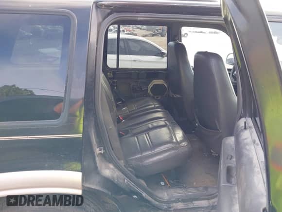 2000 Ford Explorer Eddie Bauer with VIN 1FMZU64EXYZA74923, listed as a IAAI auction lot 41504088 with 254,021 mi miles and . Bid and sale history available at DreamBid. Image 8.