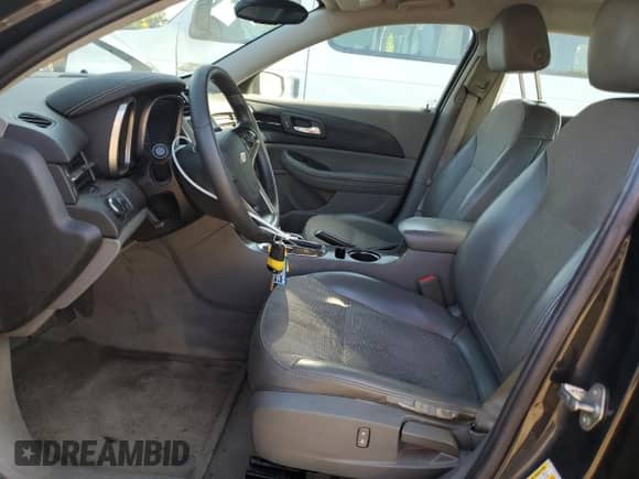 2015 Chevrolet Malibu LT z VIN 1G11C5SL8FF269765, wystawiony jako Copart lot #81848125 z przebiegiem 150 242 mil mil oraz Czysty tytuł • Clean title. Historia ofert i sprzedaży dostępna na DreamBid. Obrazek 7.