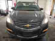 2015 Chevrolet Traverse LT z VIN 1GNKVHKDXFJ100805, wystawiony jako Copart lot #50790255 z przebiegiem 105 862 mil mil oraz Szkoda całkowita • Salvage title. Historia ofert i sprzedaży dostępna na DreamBid. Obrazek 5.