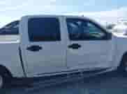 2005 Chevrolet Colorado 1SB LS Z85 z VIN 1GCCS136758180020, wystawiony jako IAAI lot #42626567 z przebiegiem 264 886 mil mil oraz . Historia ofert i sprzedaży dostępna na DreamBid. Obrazek 13.