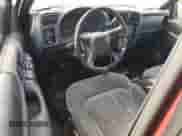 2002 Chevrolet S-10 LS z VIN 1GCCS19W228186522, wystawiony jako Copart lot #89891035 z przebiegiem 106 868 mil mil oraz Szkoda całkowita • Salvage title. Historia ofert i sprzedaży dostępna na DreamBid. Obrazek 8.