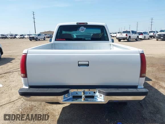 1995 Chevrolet Silverado 1500 z VIN 1GCEC14Z8SZ217712, wystawiony jako IAAI lot #42459235 z przebiegiem 172 963 mil mil oraz . Historia ofert i sprzedaży dostępna na DreamBid. Obrazek 16.