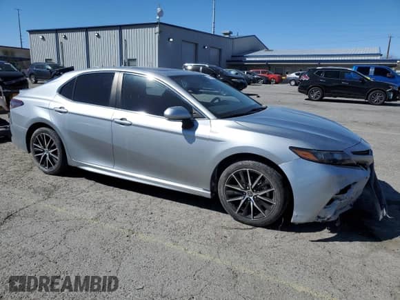 2021 Toyota Camry SE z VIN 4T1S11AK4MU578060, wystawiony jako Copart lot #49662785 z przebiegiem 42 427 mil mil oraz Szkoda całkowita • Salvage title. Historia ofert i sprzedaży dostępna na DreamBid. Obrazek 4.