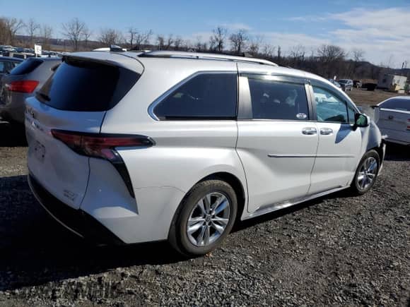 2023 Toyota Sienna Limited с VIN 5TDZSKFC6PS080376, выставлен на аукционе Copart как лот 49299375 с пробегом 105 881 миль миль и Списание • Salvage title. История ставок и продаж доступна на DreamBid. Изображение 3.
