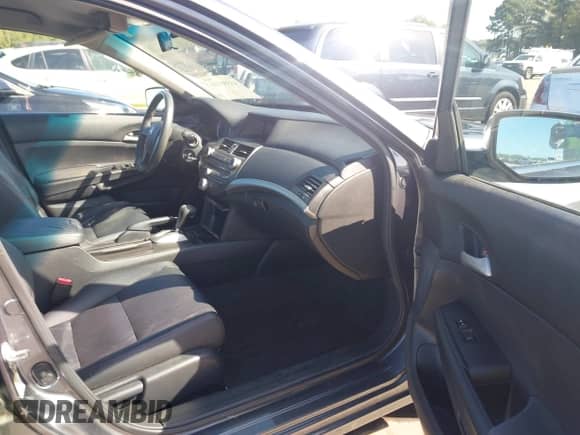 2012 Honda Accord SE z VIN 1HGCP2F66CA245787, wystawiony jako IAAI lot #43338316 z przebiegiem 73 712 mil mil oraz . Historia ofert i sprzedaży dostępna na DreamBid. Obrazek 5.