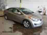 2013 Hyundai Elantra GLS с VIN 5NPDH4AE8DH449253, выставлен на аукционе Copart как лот 71715715 с пробегом 142 293 миль миль и Чистый • Clean title. История ставок и продаж доступна на DreamBid. Изображение 4.