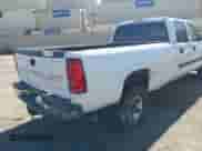 2005 Chevrolet Silverado 2500HD LS с VIN 1GCHC23U95F809957, выставлен на аукционе IAAI как лот 42805475 с пробегом 454 966 миль миль и . История ставок и продаж доступна на DreamBid. Изображение 6.