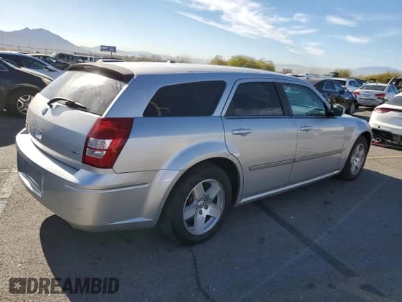 2006 Dodge Magnum z VIN 2D4FV47V76H494448, wystawiony jako Copart lot #82257374 z przebiegiem 155 877 mil mil oraz Szkoda całkowita • Salvage title. Historia ofert i sprzedaży dostępna na DreamBid. Obrazek 3.